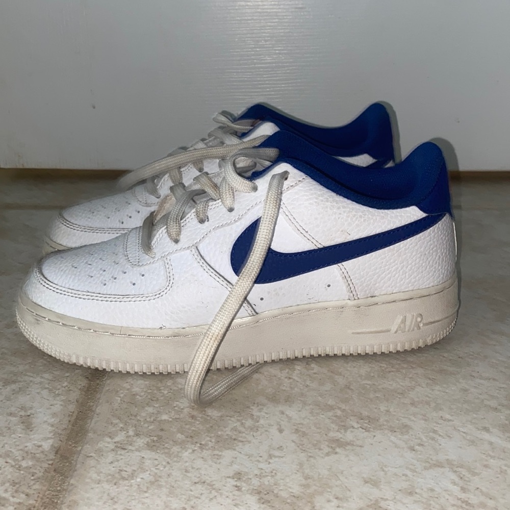 peel nike air forces